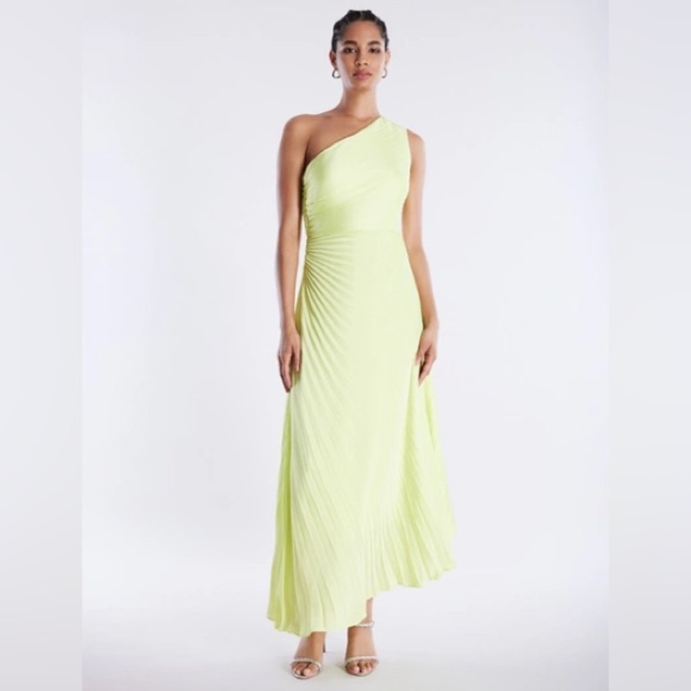 ACACIA ONE SHOULDER SATIN GOWN IN SUNNY LIME
Size 8 NWT